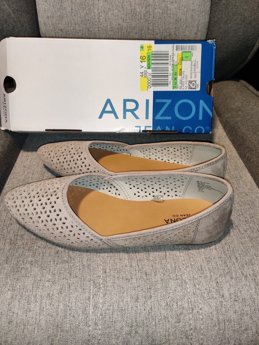 Arizona AZ Julian Taupe Women's Size 9 Flat Style Shoes